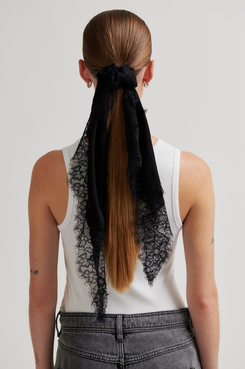 Lacia Scarf